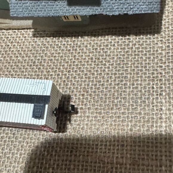 MiniTrix N Scale Box Car - Picture 6 of 8